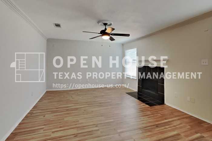 8712 Limestone Dr - Photo 5 of 20