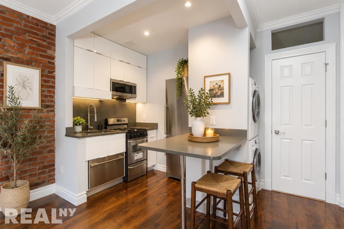 W 21st St #5 - Photo 2 of 5