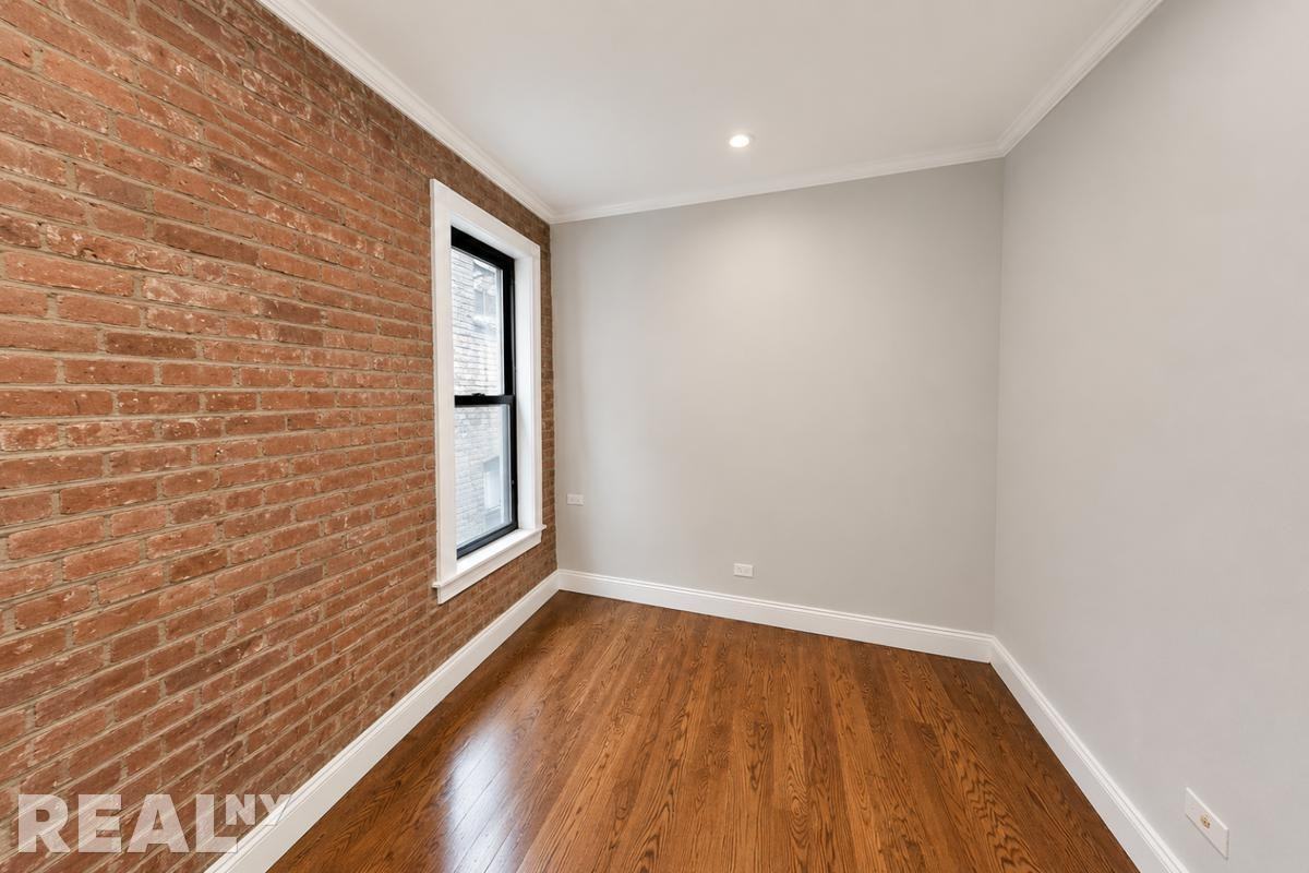 W 52nd St #8D - Photo 3 of 7
