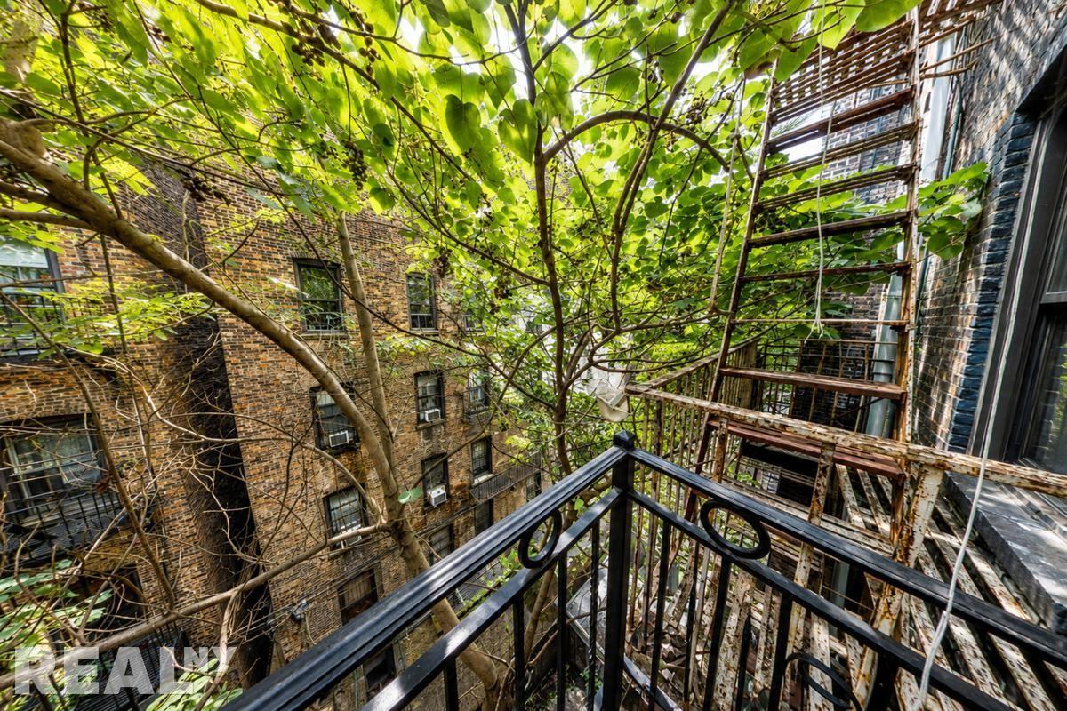W 52nd St #8D - Photo 7 of 7