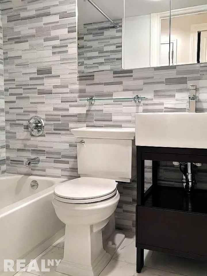 W 103rd St #5D - Photo 6 of 6