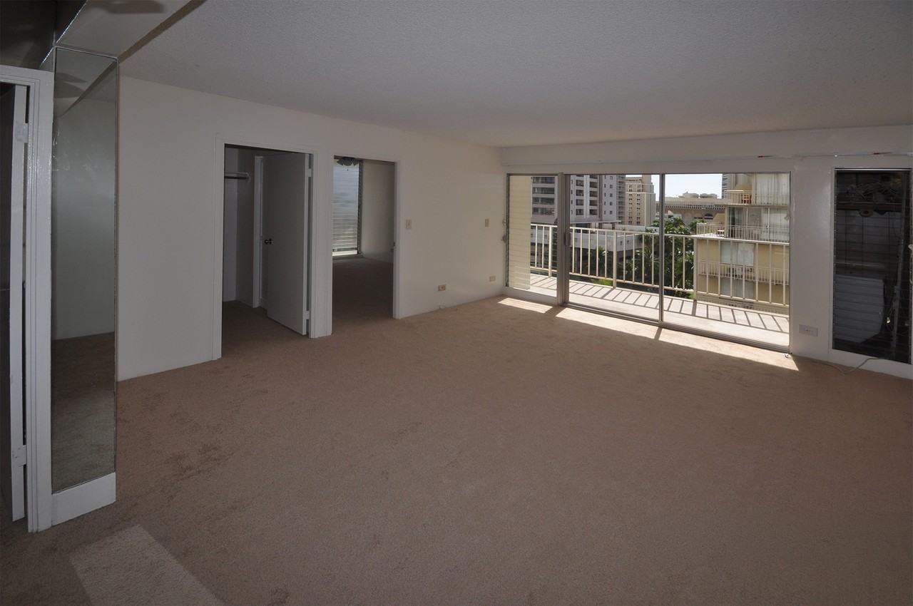 2222 Aloha Drive - 1Apt 902 #1 - Photo 2 of 7