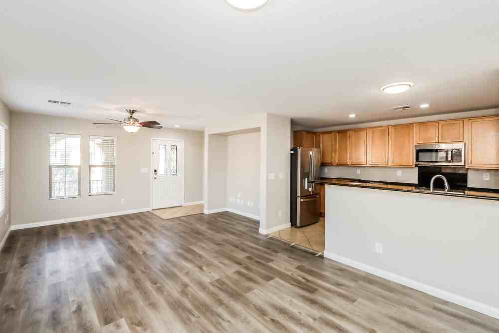 10724 Cape Shore Ave - Photo 7 of 17