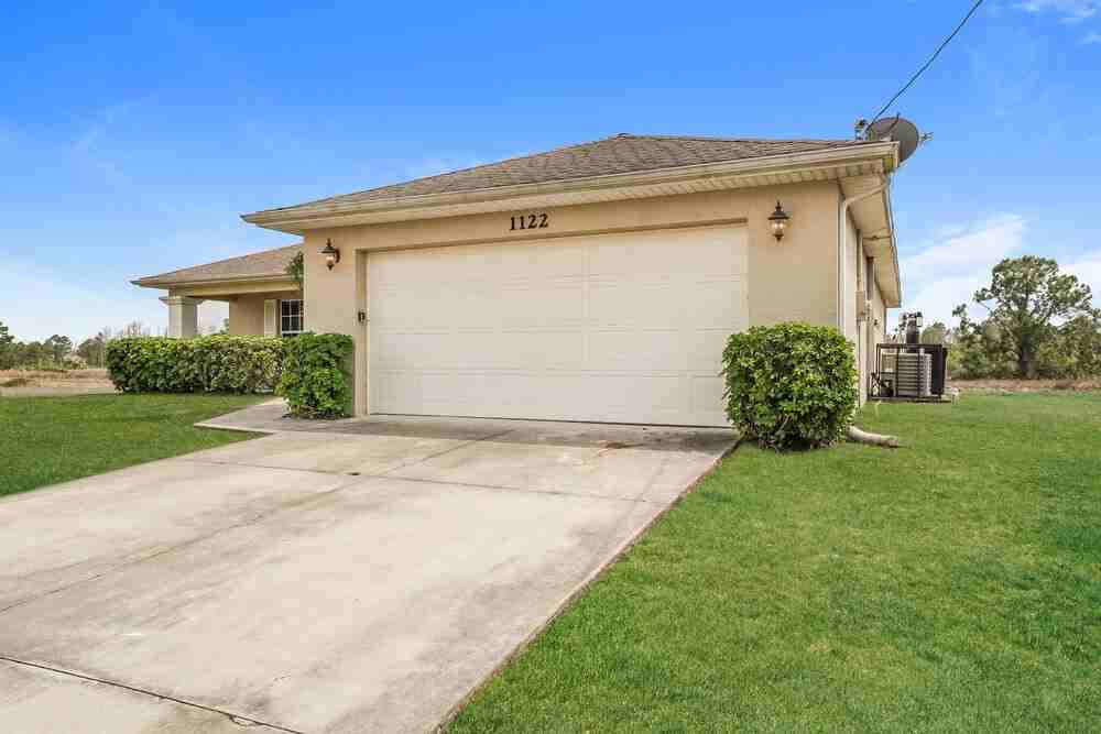 1122 Ectype St E - Photo 2 of 25