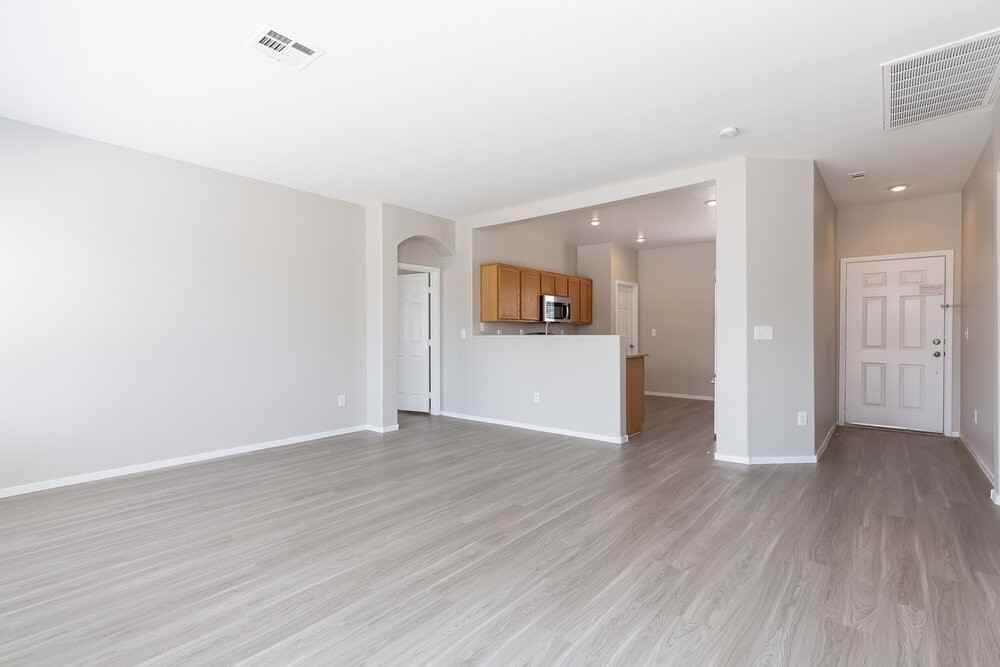 1015 Cove Palisades Dr - Photo 4 of 16