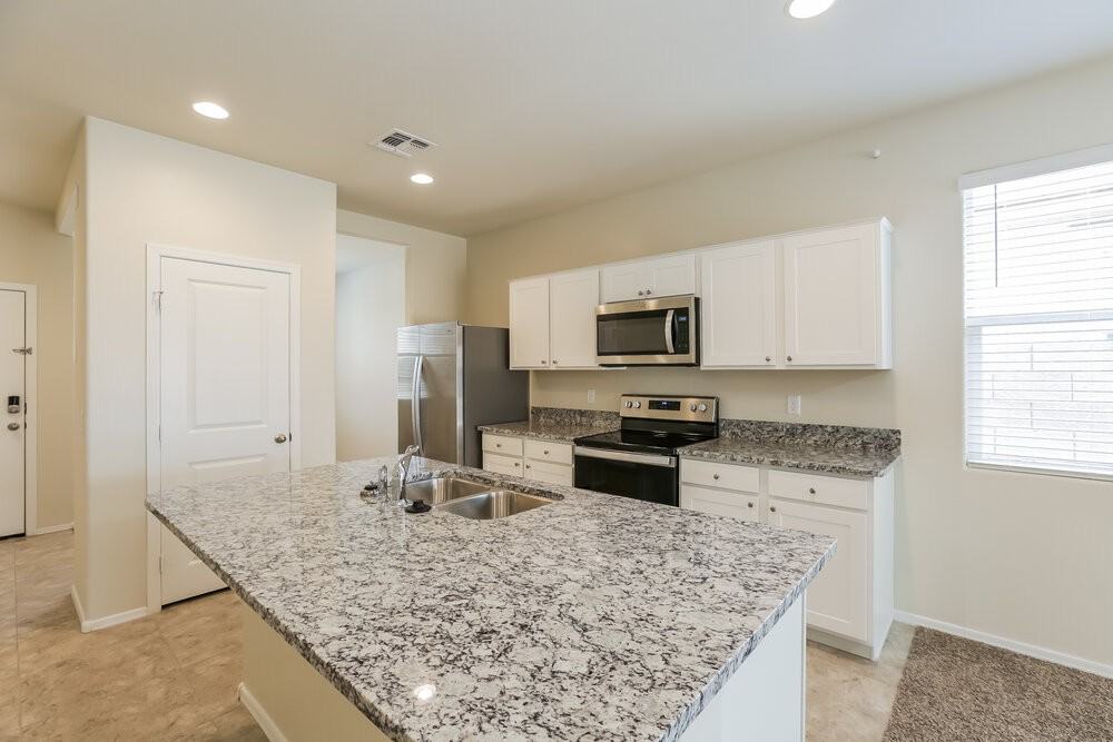7823 W Riverside Ave - Photo 7 of 16