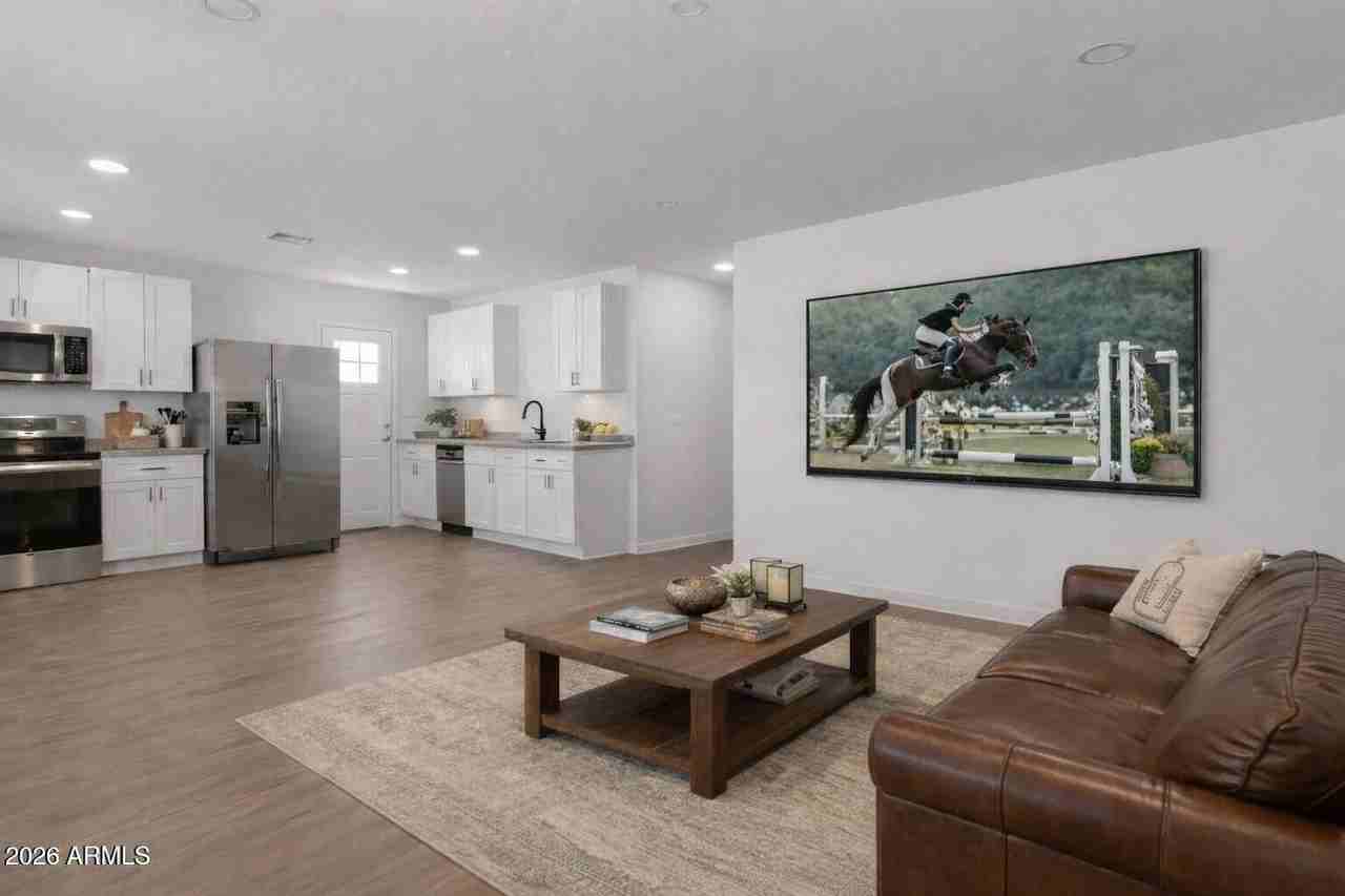 502 S Crismon Rd #1 - Photo 4 of 17