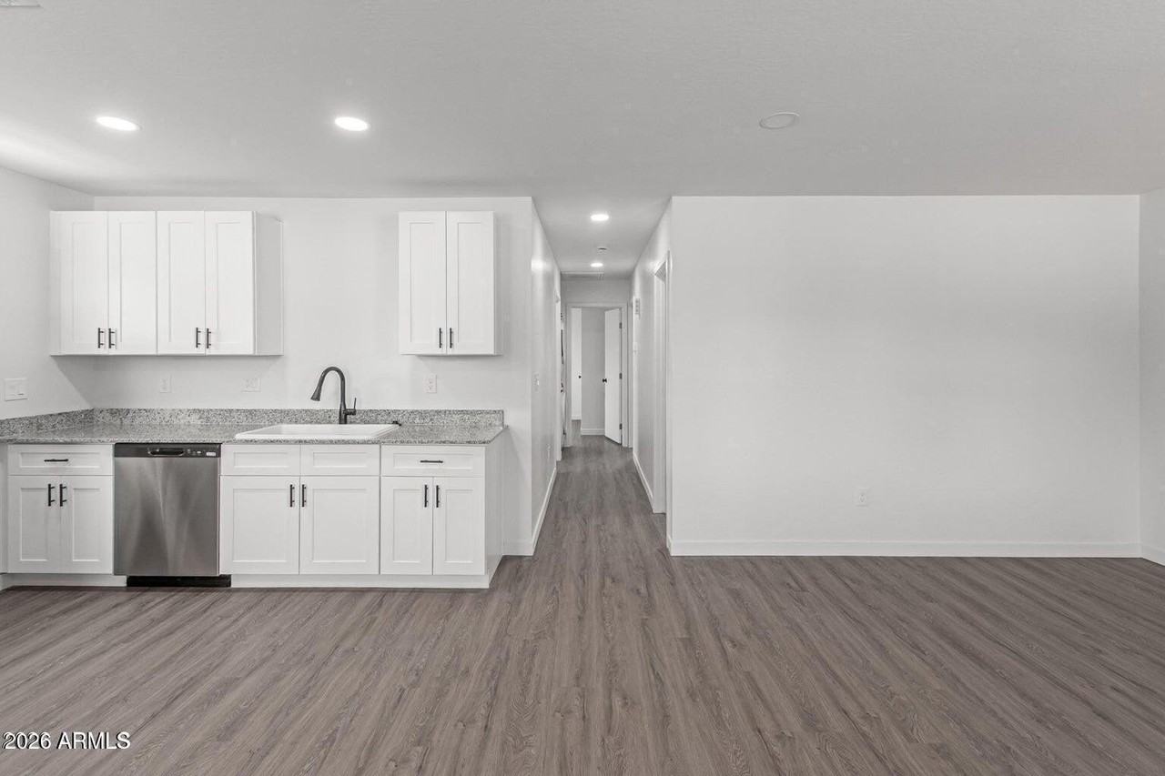502 S Crismon Rd #1 - Photo 6 of 17