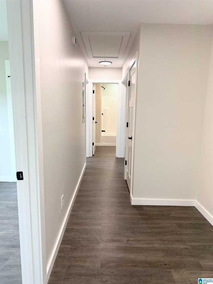 506 1st Ave W - Photo 6 of 10