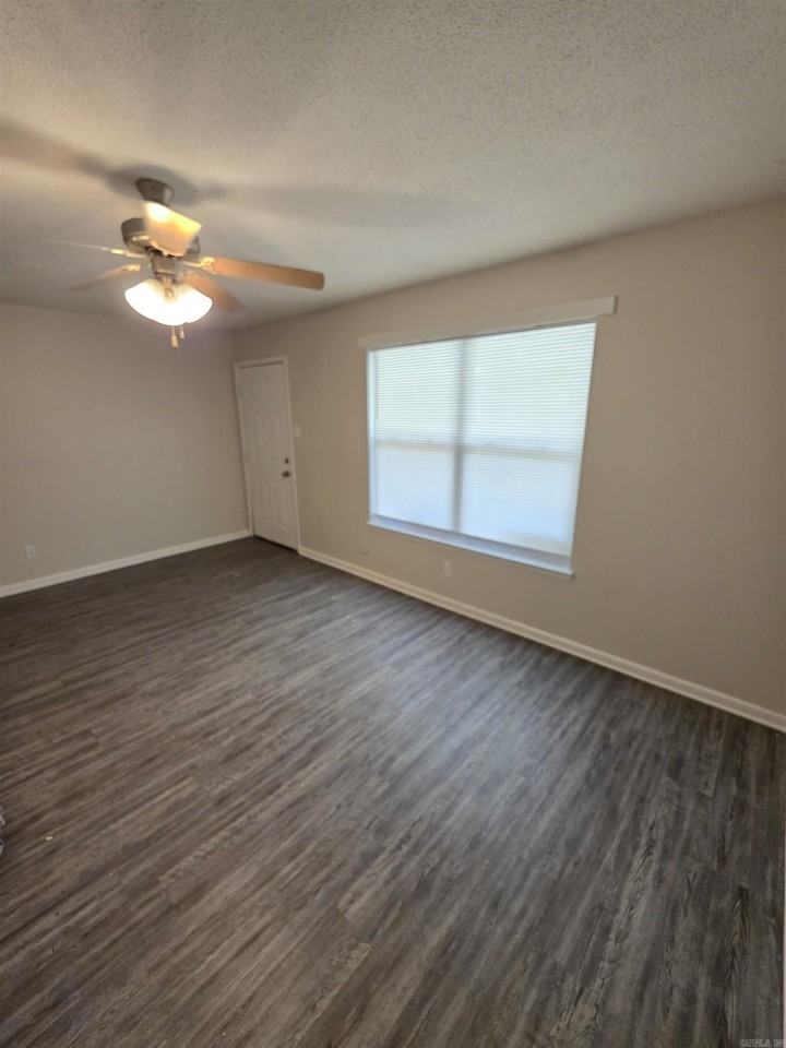 23 E Laramie Dr #B - Photo 2 of 11