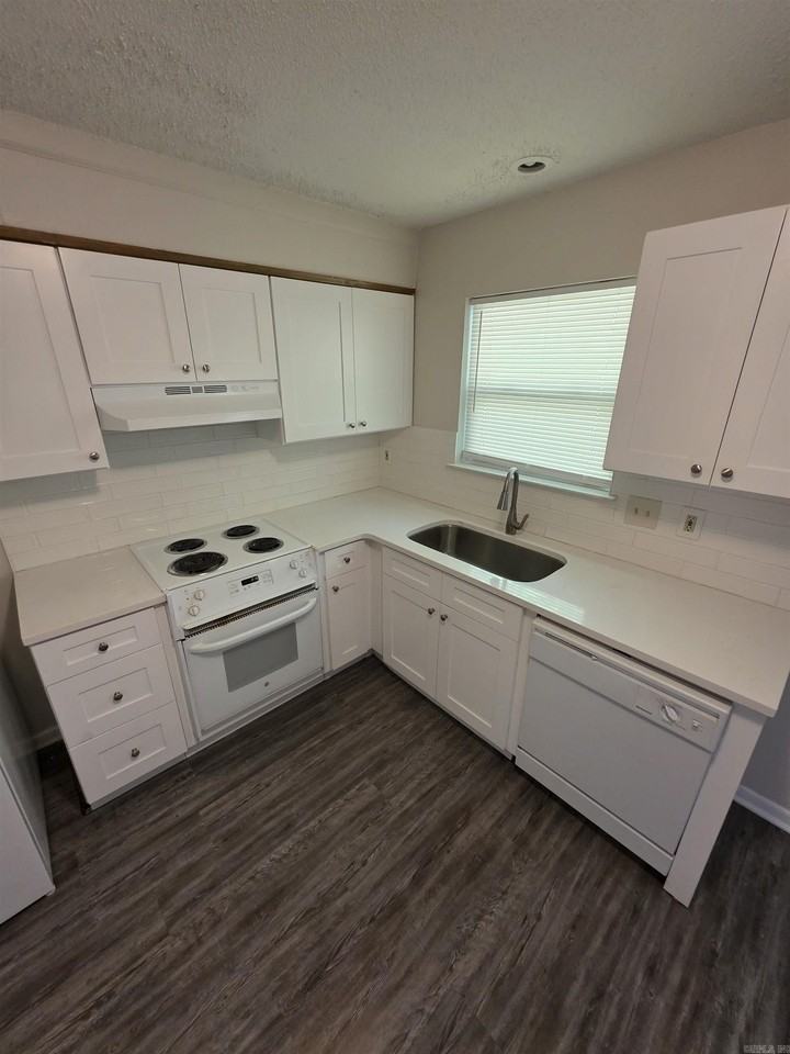 23 E Laramie Dr #B - Photo 4 of 11