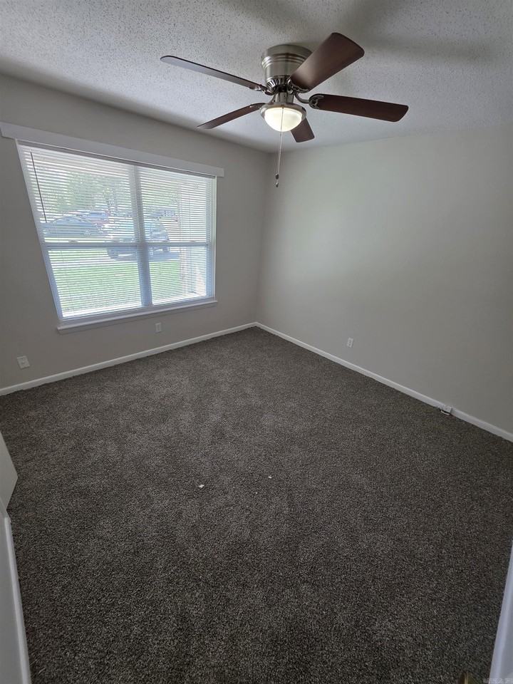 23 E Laramie Dr #B - Photo 6 of 11