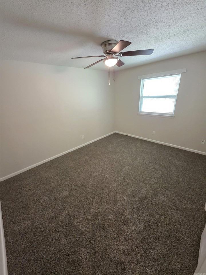 23 E Laramie Dr #B - Photo 7 of 11