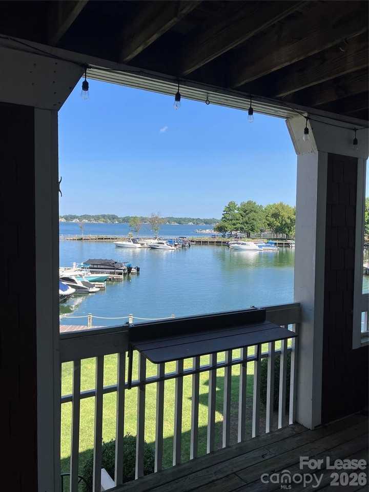 820 Southwest Dr - Photo 2 of 29