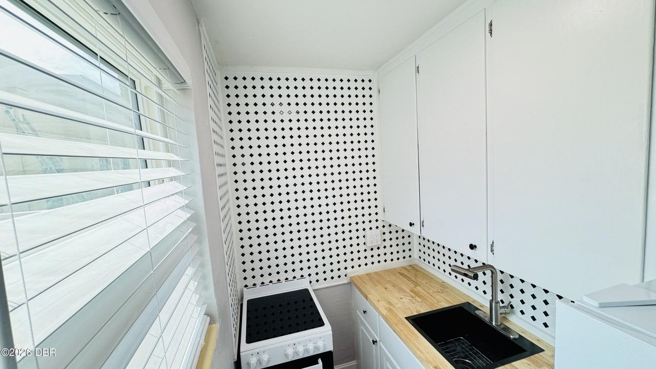 607 Jessamine Blvd #1 - Photo 7 of 25