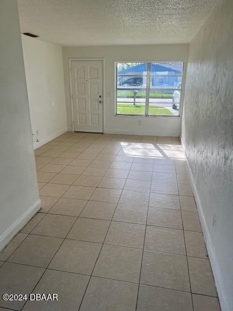 728 Ruby St - Photo 3 of 12