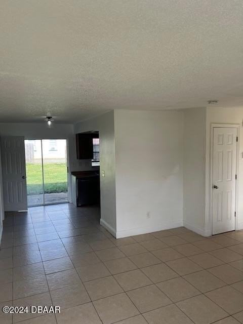 728 Ruby St - Photo 4 of 12