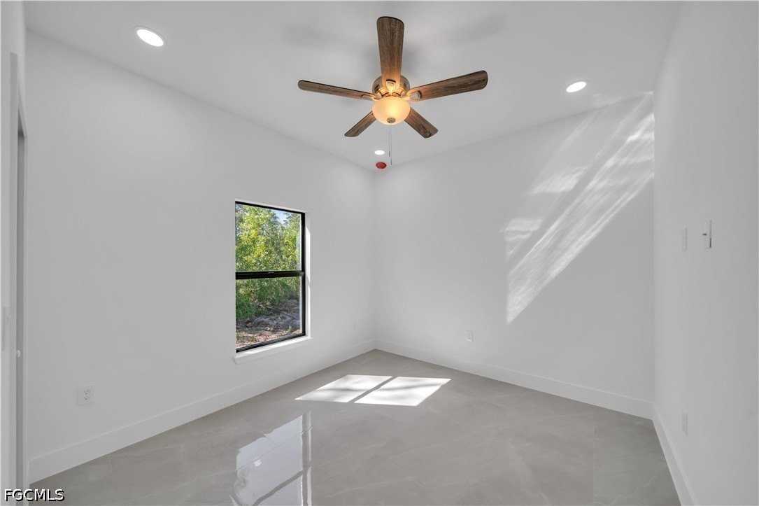302 Palisades Ave - Photo 2 of 28