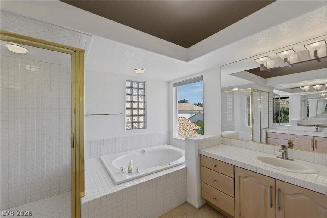 8133 Horizon Lake Dr - Photo 2 of 41