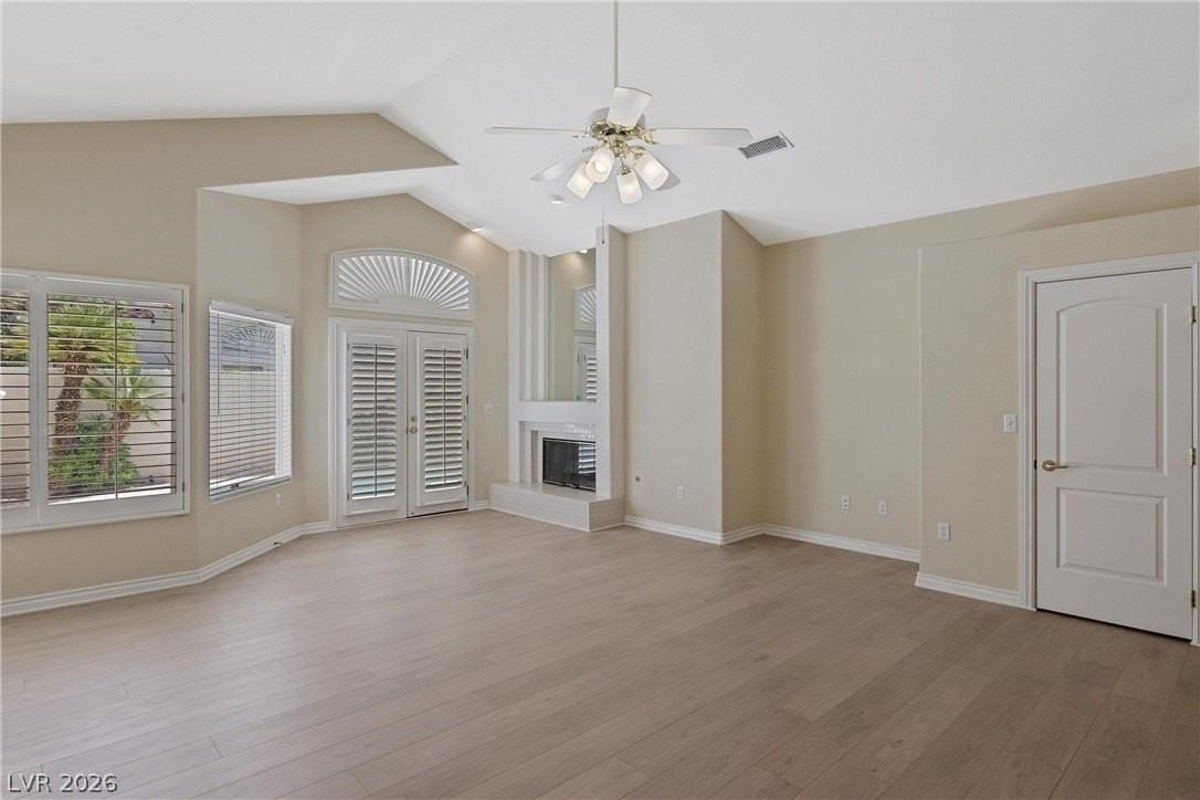 8133 Horizon Lake Dr - Photo 6 of 41