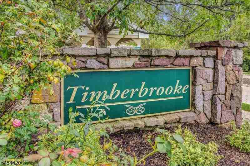 914 Timberbrooke Dr - Photo 2 of 31