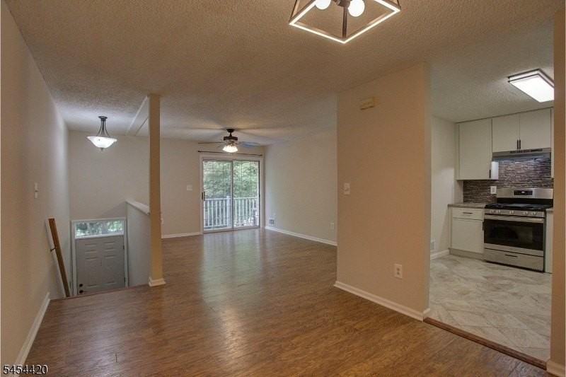 914 Timberbrooke Dr - Photo 3 of 31