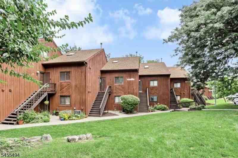 5 Brandywine Ct #3 - Photo 6 of 23