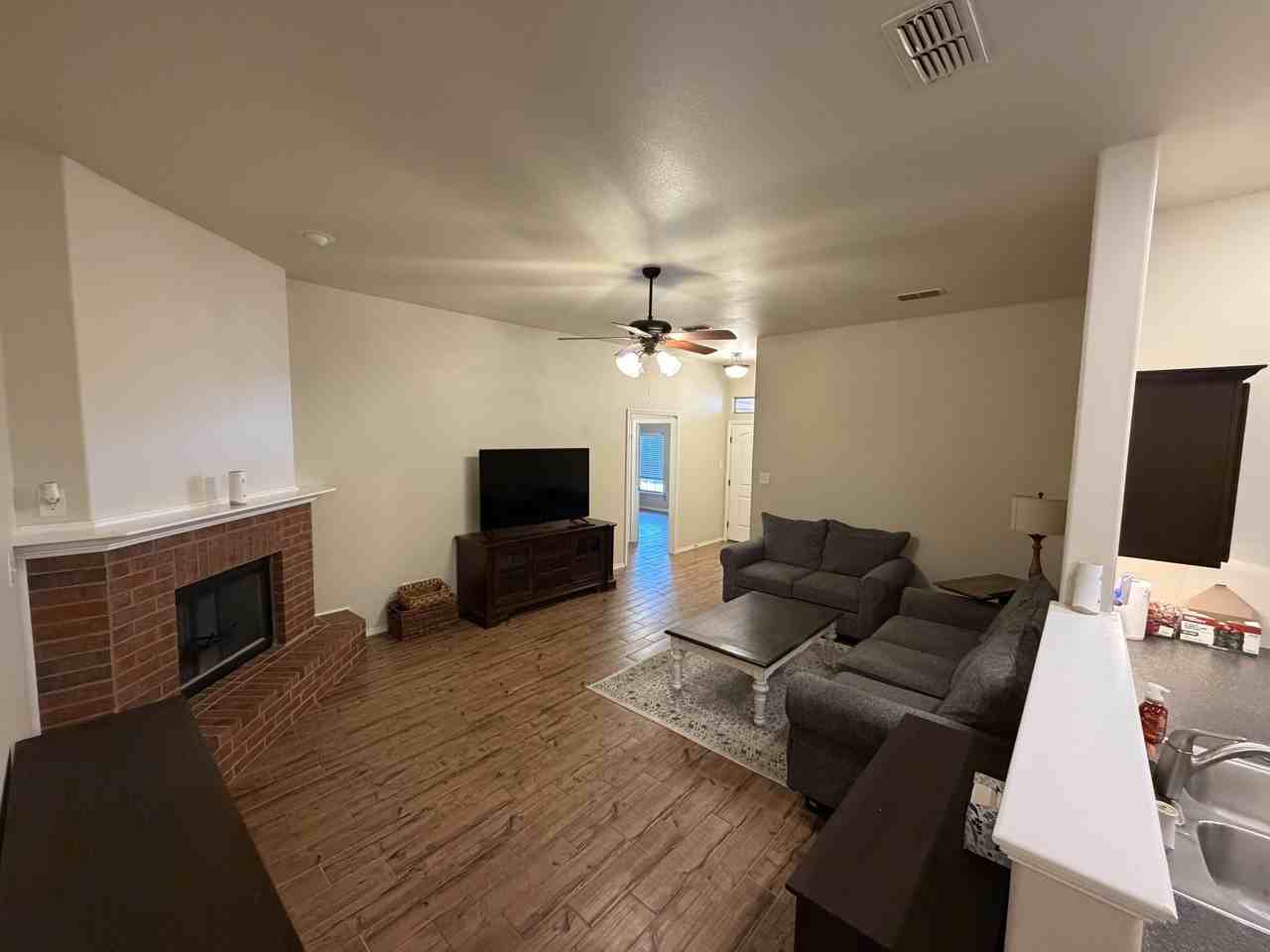 6907 94th St - Photo 2 of 13