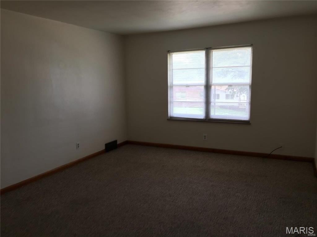 523 S Central Ave #4 - Photo 2 of 6