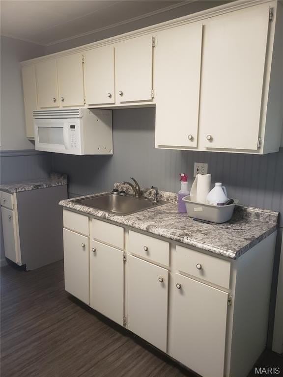 127 4th Ave - Photo 4 of 15