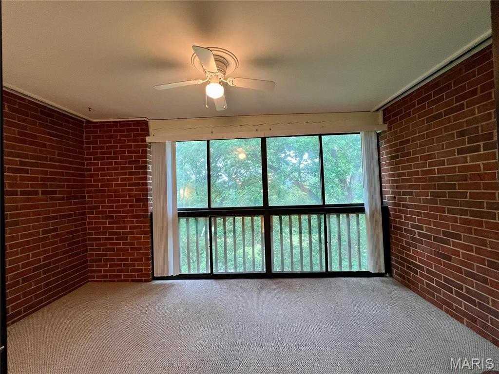 590 Sarah Ln #406 - Photo 7 of 26
