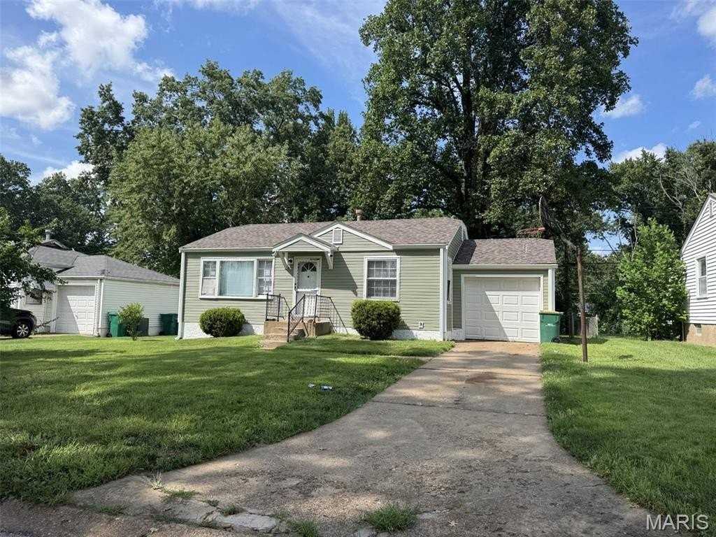 1057 Gabriel Dr - Photo 2 of 23