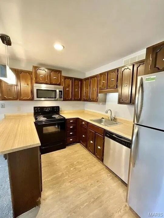 435 Ponderosa Ave #6 - Photo 6 of 13