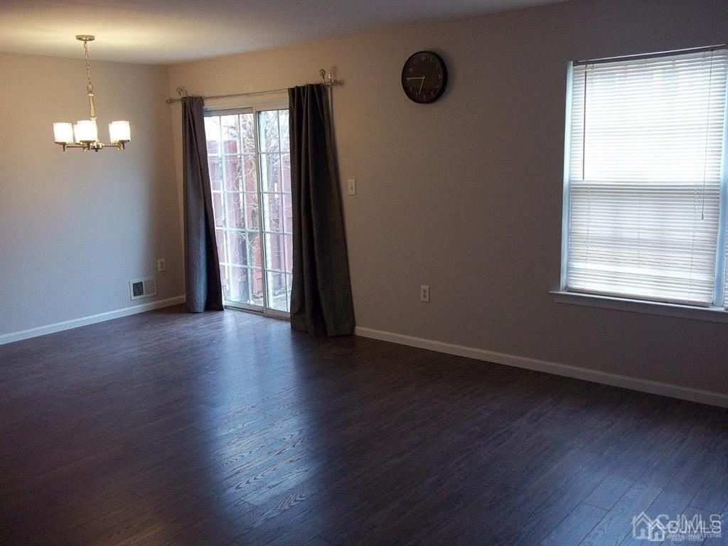 265 Shady Oak Ct - Photo 6 of 24