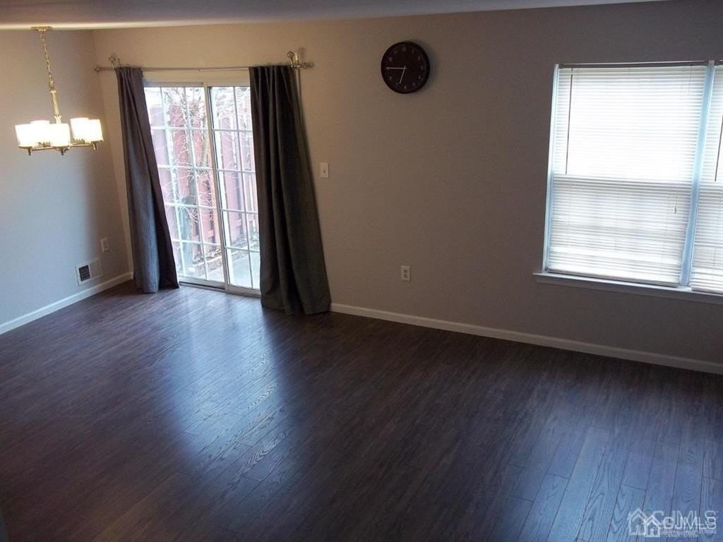 265 Shady Oak Ct - Photo 7 of 24