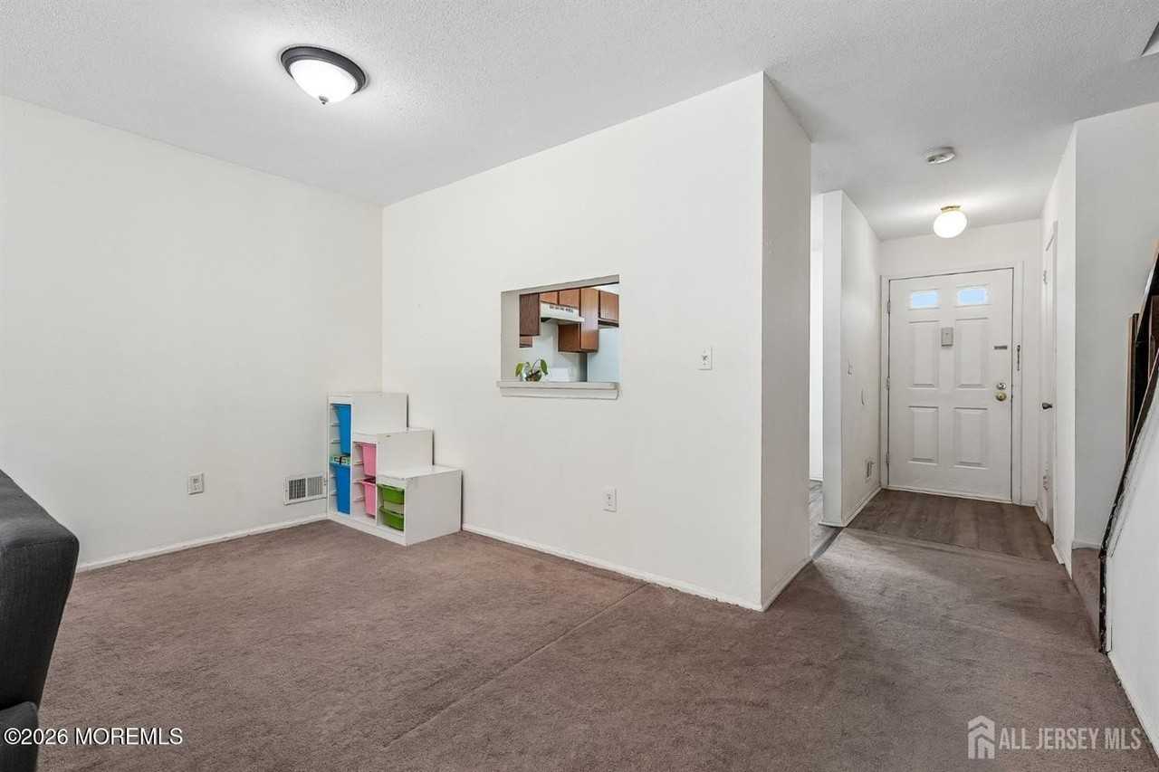 289 Bromley Pl #289 - Photo 5 of 21