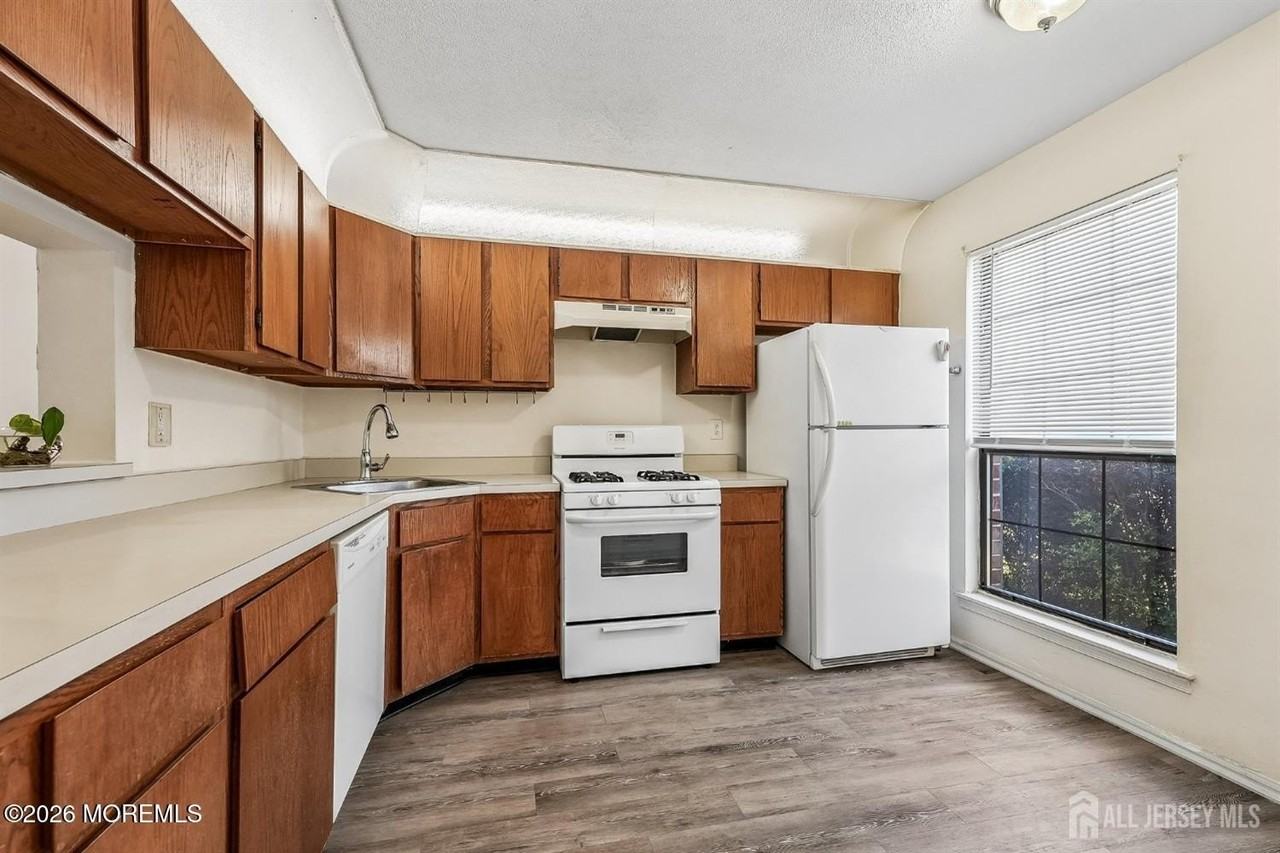 289 Bromley Pl #289 - Photo 7 of 21