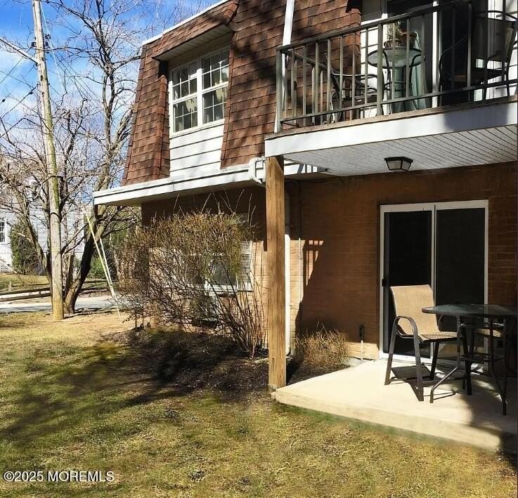 321 Shore Dr E #23 - Photo 2 of 11