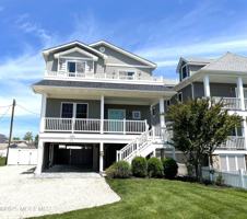 featured image of 303 Central Ave