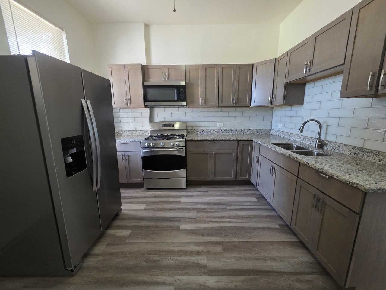 5319 S Indiana Ave #3 - Photo 5 of 12