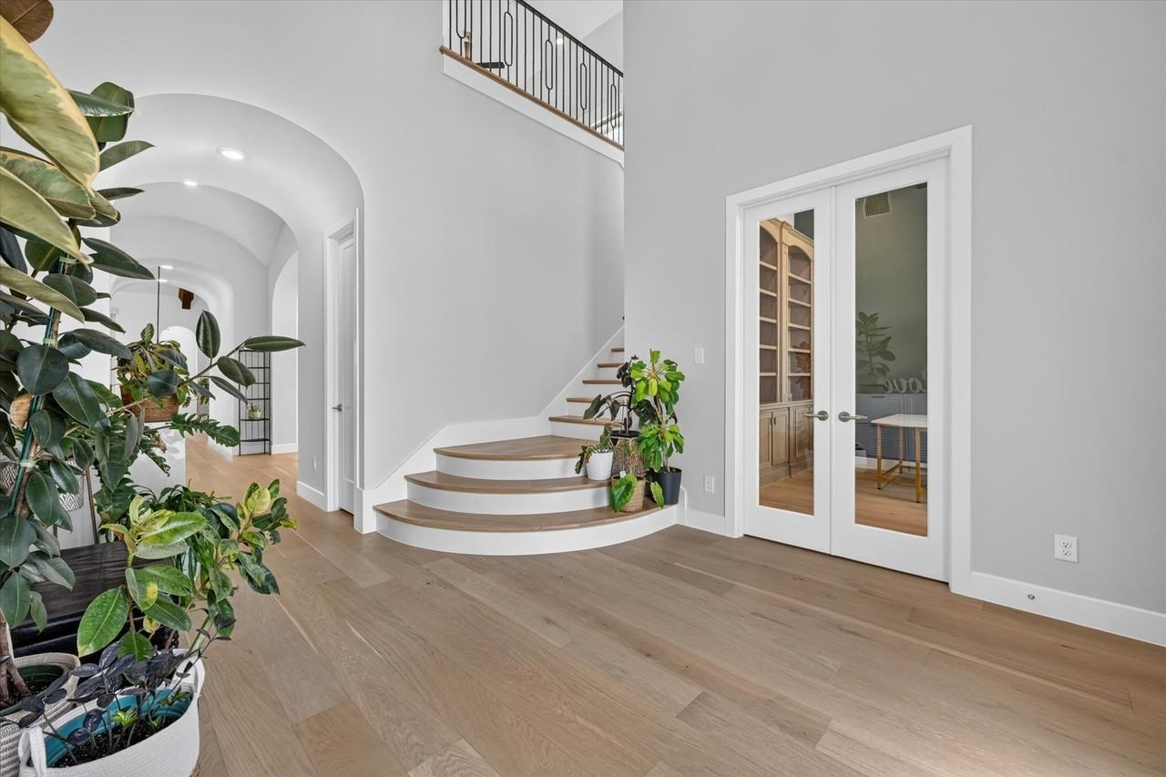 321 Pecan Trl - Photo 3 of 40