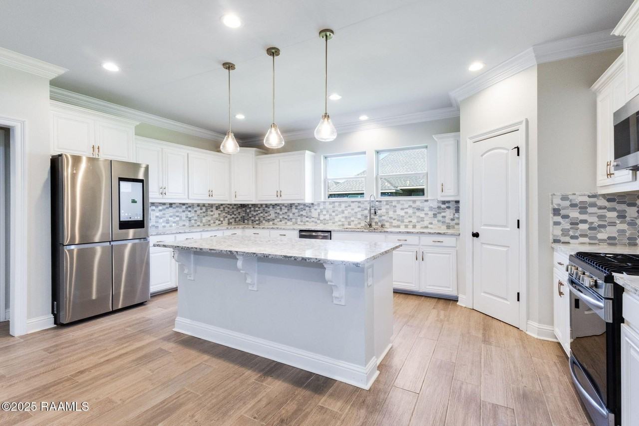 219 Finnegan Way - Photo 2 of 23