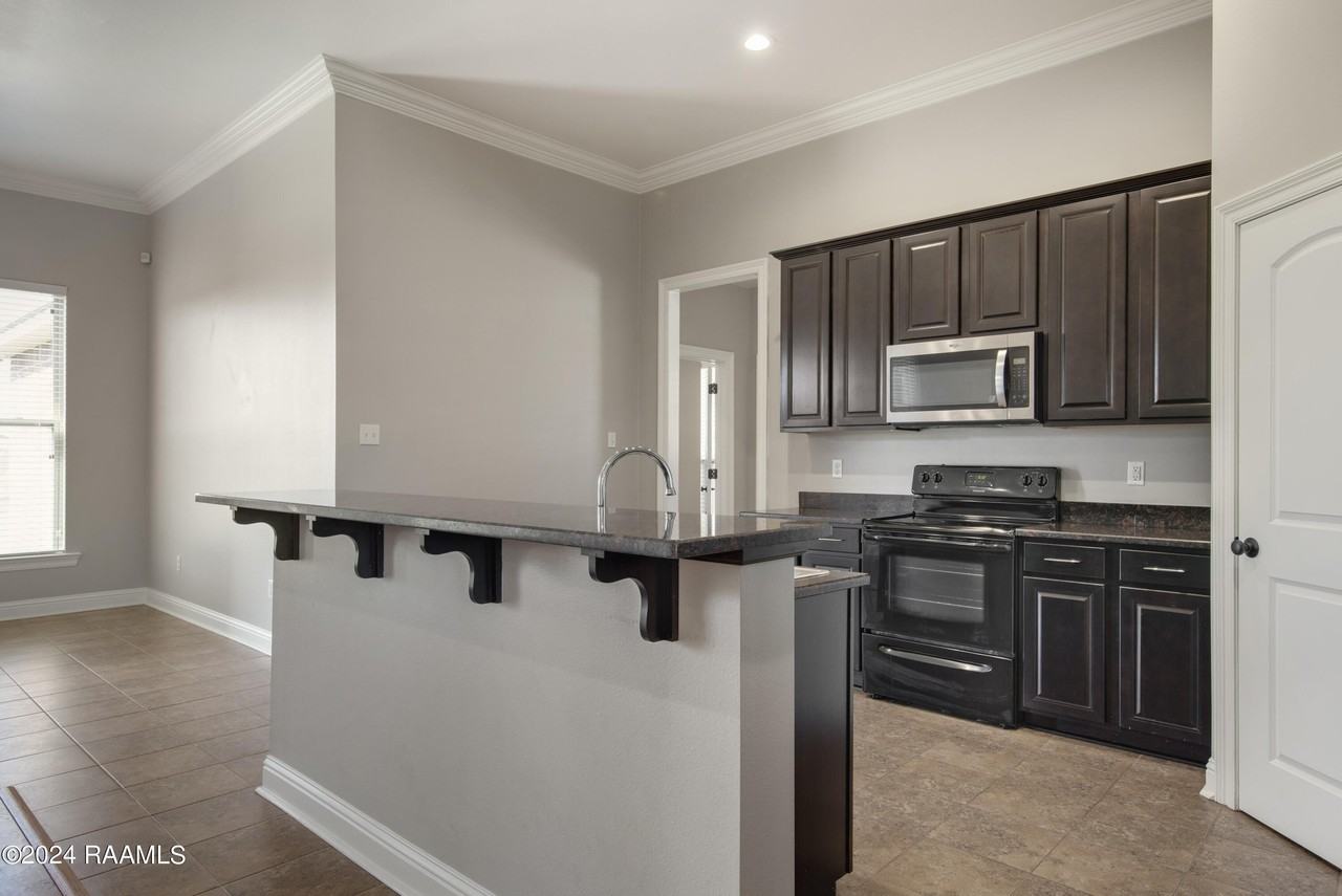 101 Green Mountain Ridge St - Photo 5 of 20