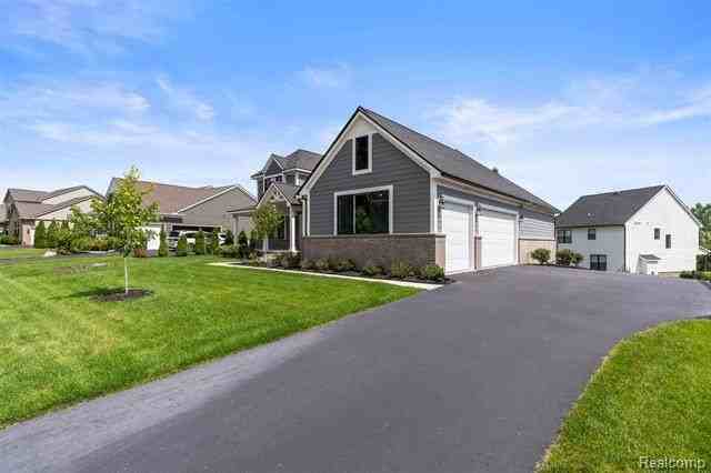 6142 Stonewood Dr - Photo 3 of 50