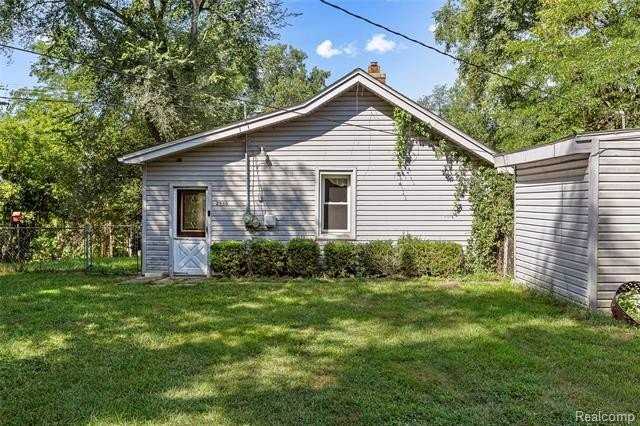 2550 Loon Lake Rd - Photo 2 of 36