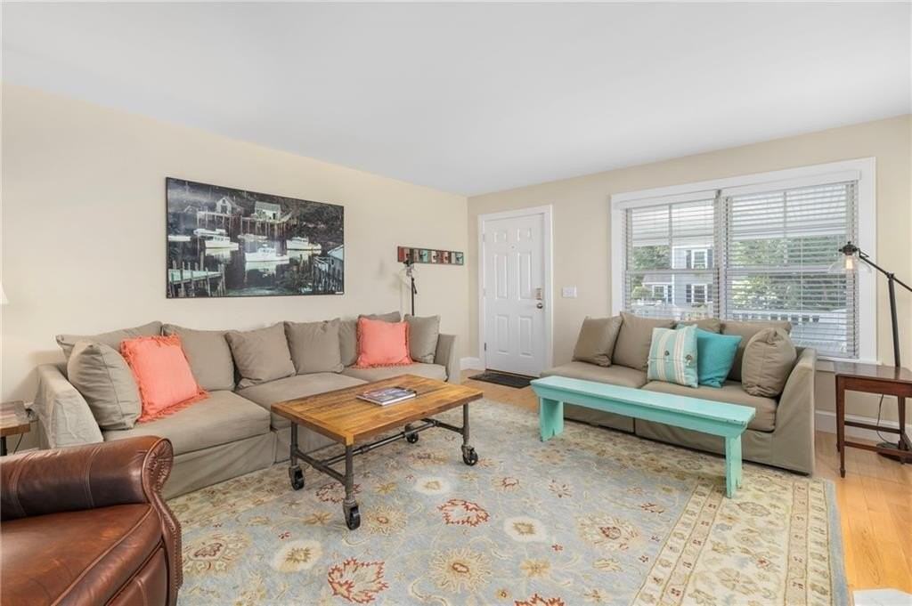 36 Beachview Ter - Photo 5 of 46