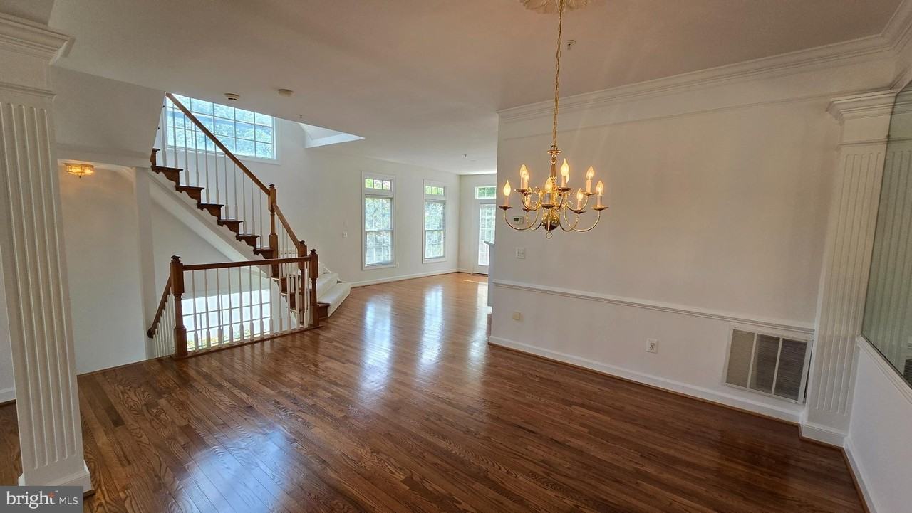 8021 Kidwell Town Ct - Photo 5 of 24