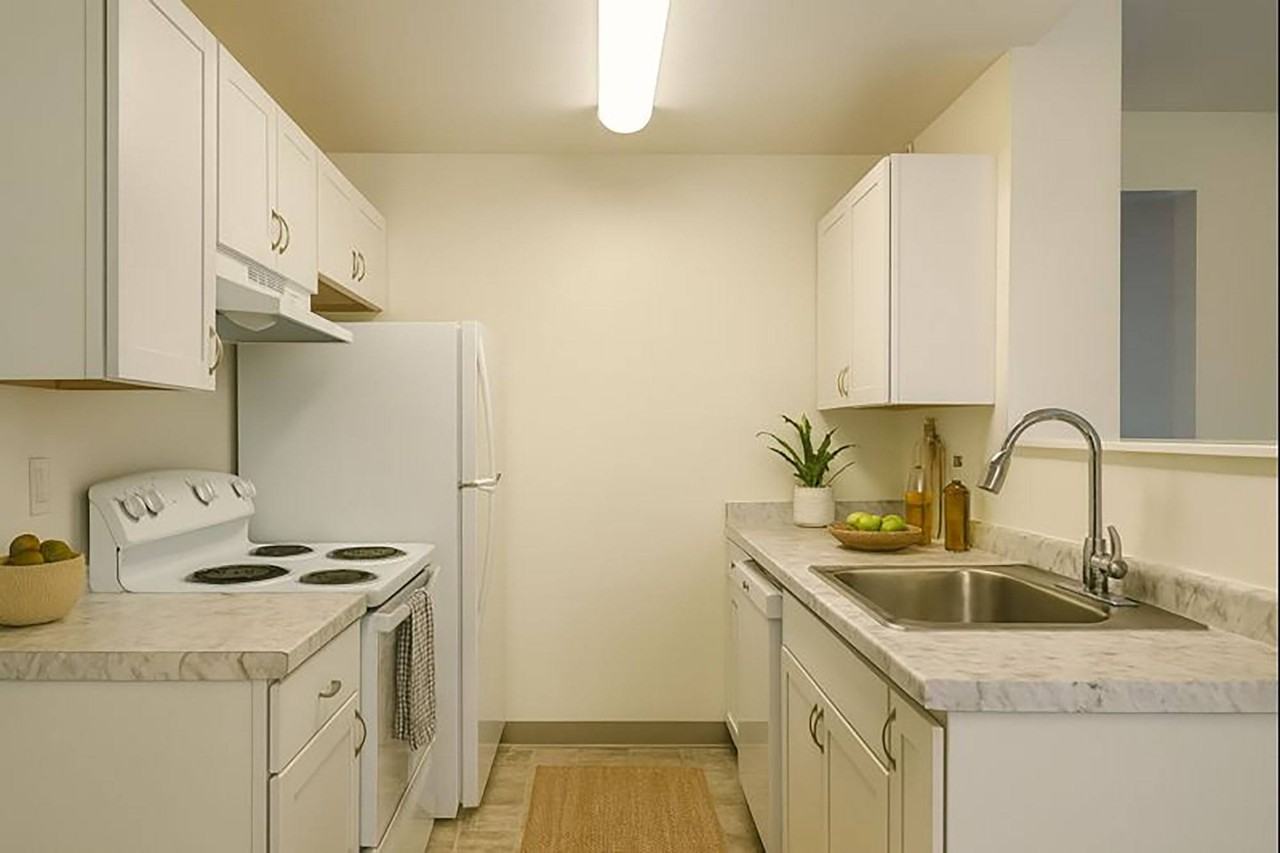 Oakes Street Apartments - Photo 3 of 22
