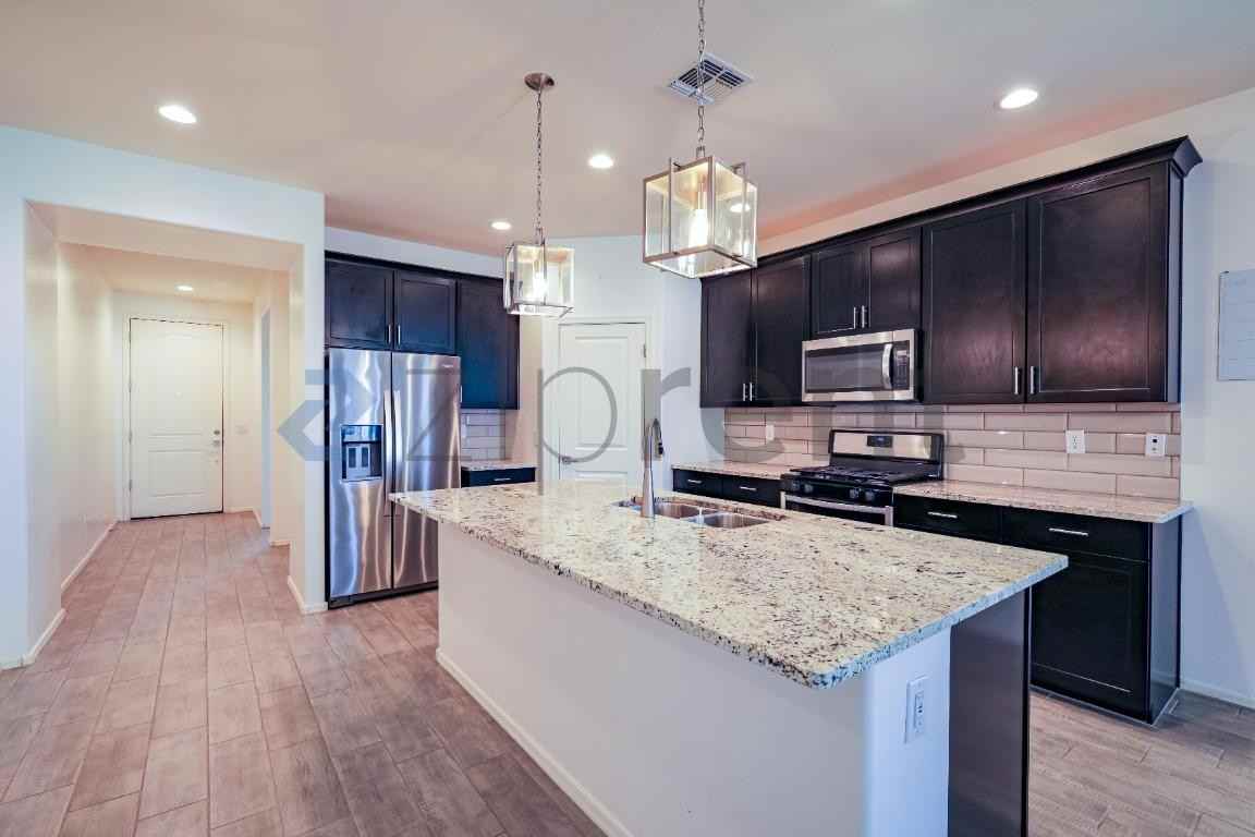 10696 W Chestnut St - Photo 2 of 29
