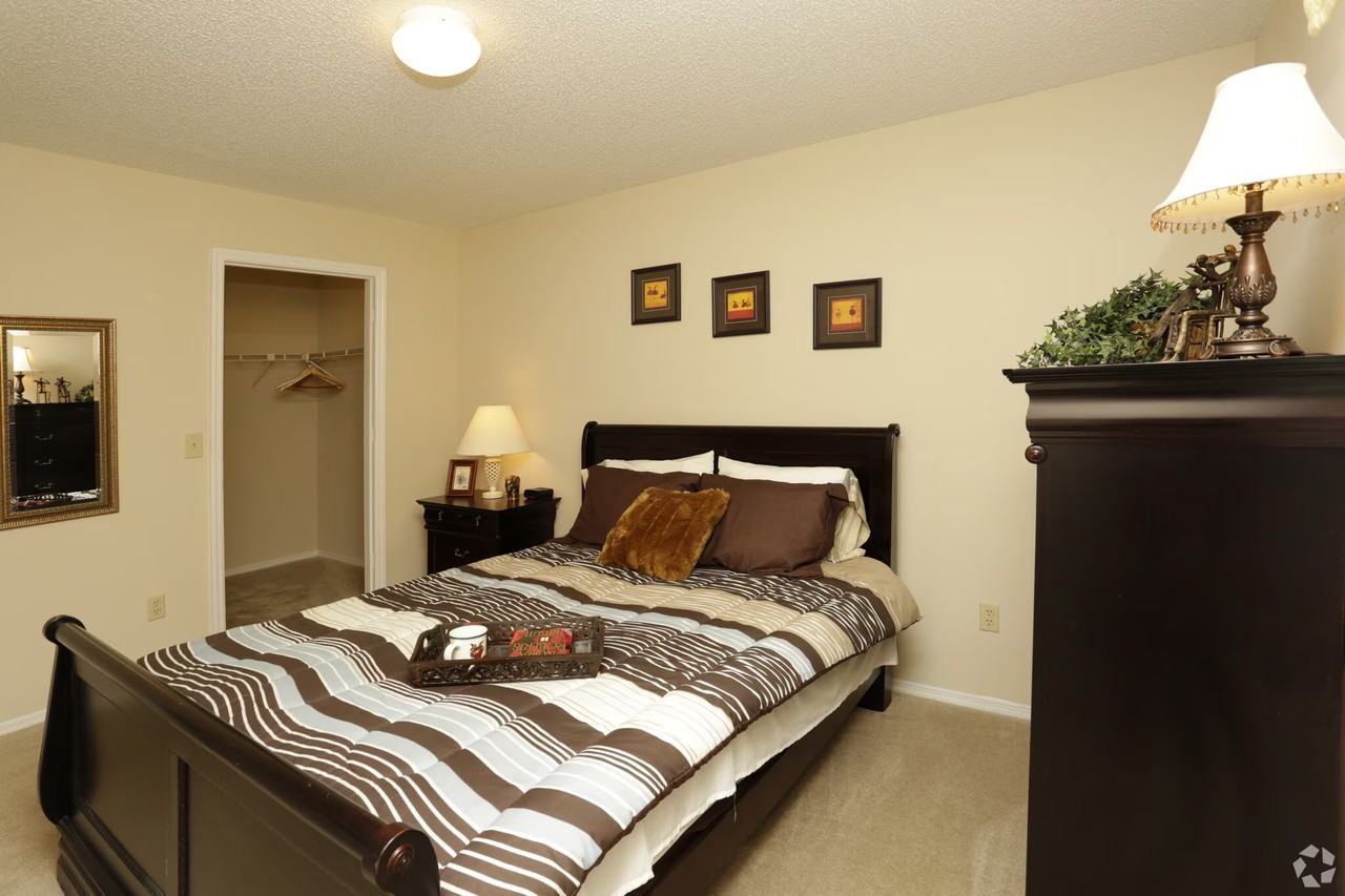 1171 Lane Avenue South - Photo 7 of 10
